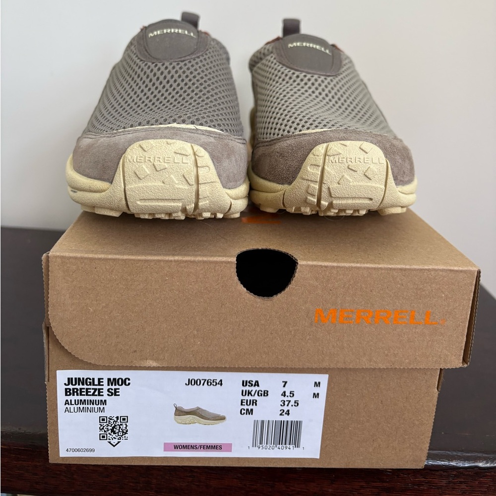 New in box Merrell Jungle Moc Slip-On Shoes in Aluminum and Beige
